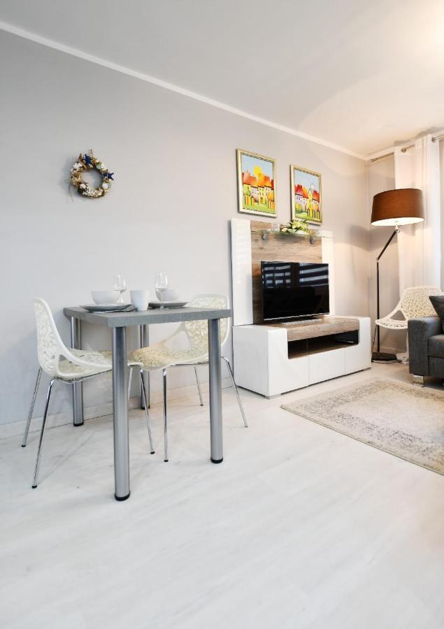 Apartament Dworcowa Apartment Kolobrzeg Ngoại thất bức ảnh